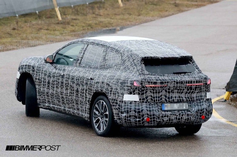 BMW%20iX3%2013.jpg