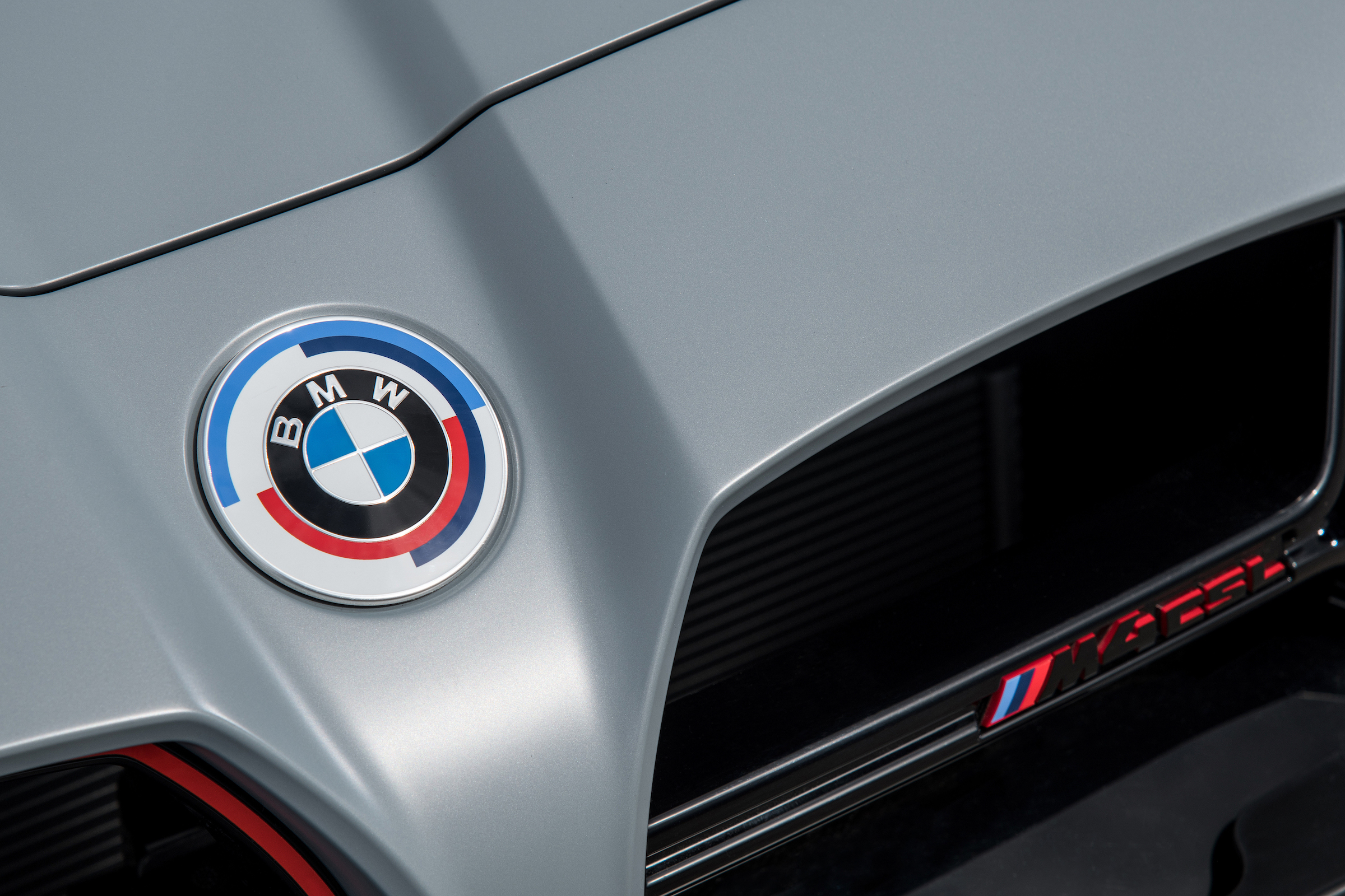 BMW%20M4%20CSL_SDetails%20(1).jpg?w=142&