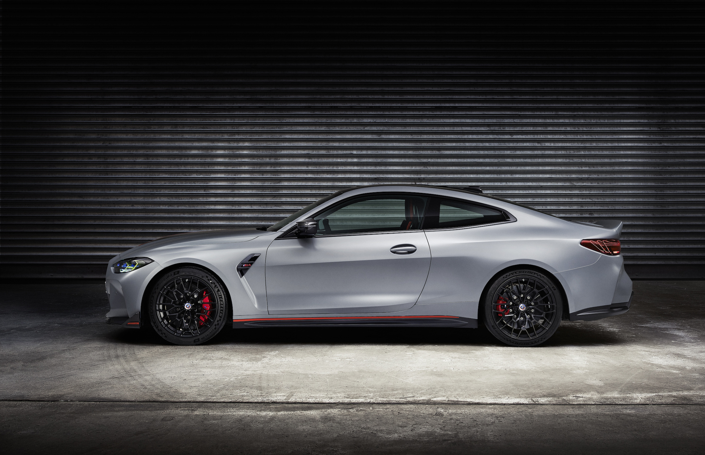 BMW%20M4%20CSL_Studio%20(26).jpg?w=142&h
