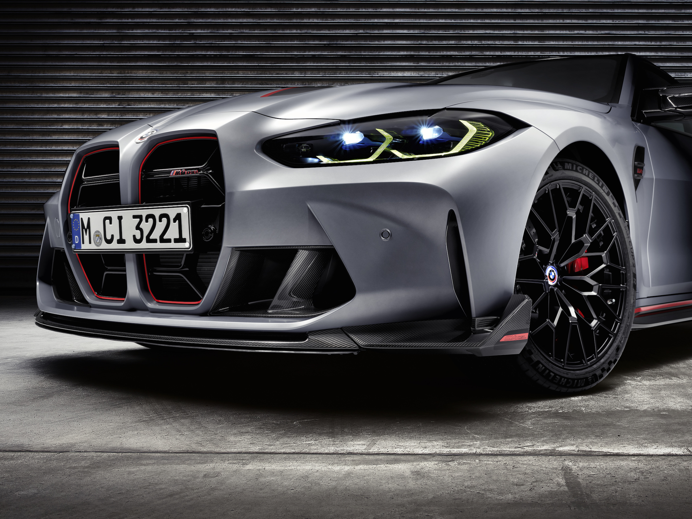 BMW%20M4%20CSL_Studio%20(5).jpg?w=142&h=