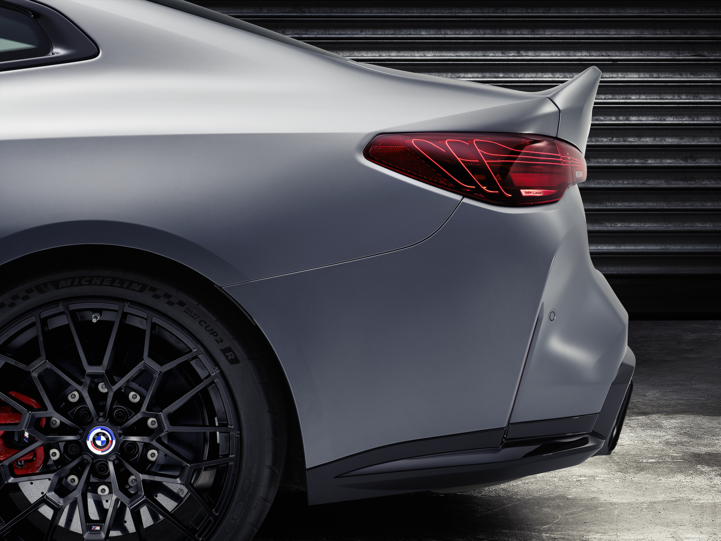 BMW%20M4%20CSL_Studio%20(8).jpg?w=142&h=