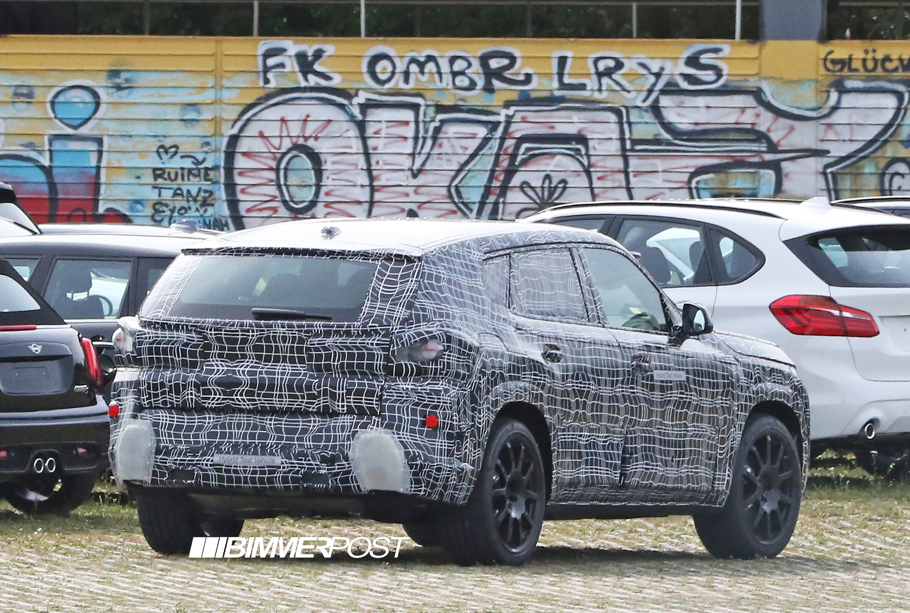 BMW%20X8%2012.jpg?w=251&h=251&fit=crop&c